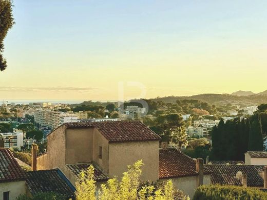 Mougins, Alpes-Maritimesの高級住宅