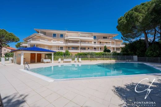 Apartment in Saint-Raphaël, Var