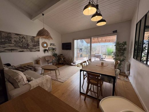 Appartamento a Bordeaux, Gironda