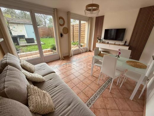 Maison de luxe à Fontenay-sous-Bois, Val-de-Marne