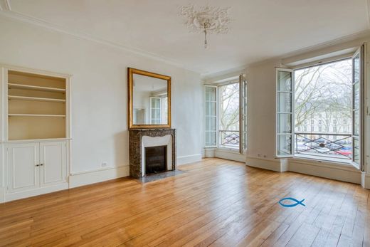 Apartment / Etagenwohnung in Versailles, Yvelines