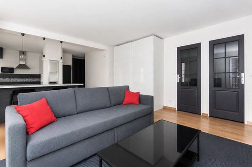 Apartment in Puteaux, Hauts-de-Seine