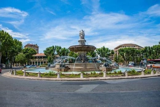 Apartment in Saint-Marc-Jaumegarde, Bouches-du-Rhône