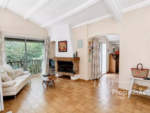 Apartament w Rayol-Canadel-sur-Mer, Var