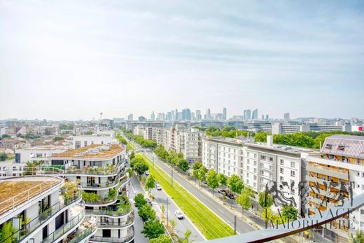 Apartment / Etagenwohnung in Colombes, Hauts-de-Seine