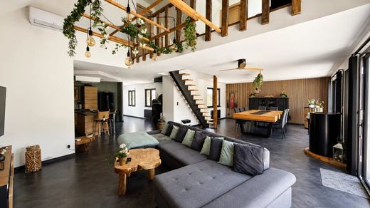 Maison de luxe à Beuvry-la-Forêt, Nord