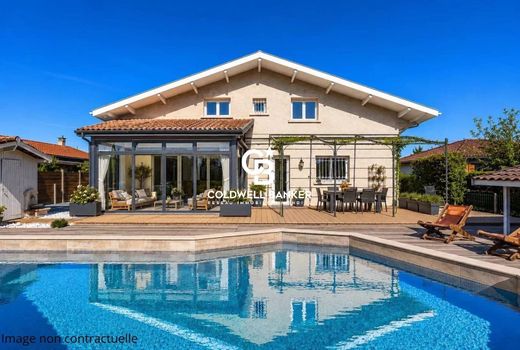 Luxury home in La Teste-de-Buch, Gironde