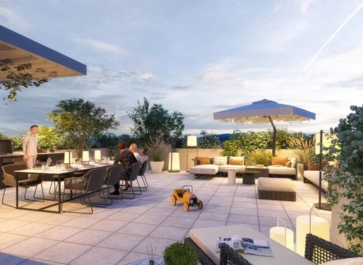 Apartment / Etagenwohnung in Antibes, Alpes-Maritimes