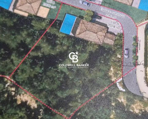 Grond in La Turbie, Alpes-Maritimes