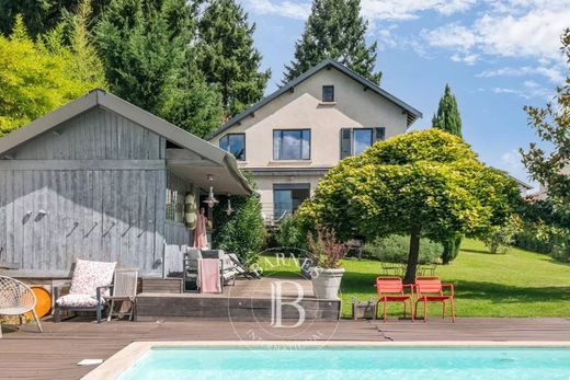 Luxury home in Limonest, Rhône