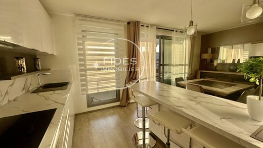 Apartment / Etagenwohnung in Marseille, Bouches-du-Rhône
