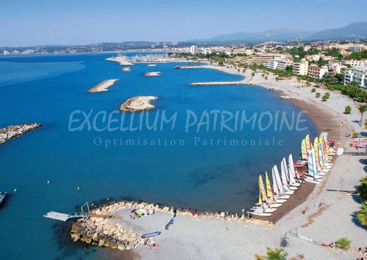 Appartement à Saint-Laurent-du-Var, Alpes-Maritimes