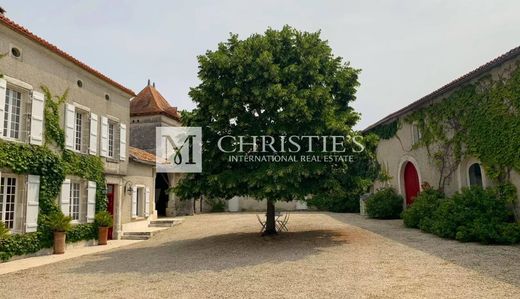 Luxury home in Angoulême, Charente