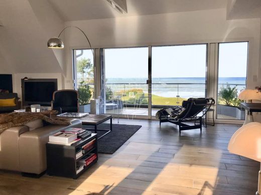 Apartment in Benerville-sur-Mer, Calvados