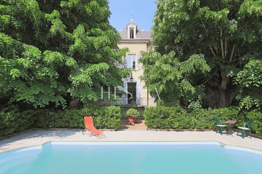 Luxury home in Collonges-au-Mont-d'Or, Rhône