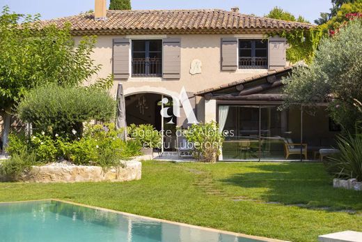 منزل ﻓﻲ Saint-Rémy-de-Provence, Bouches-du-Rhône