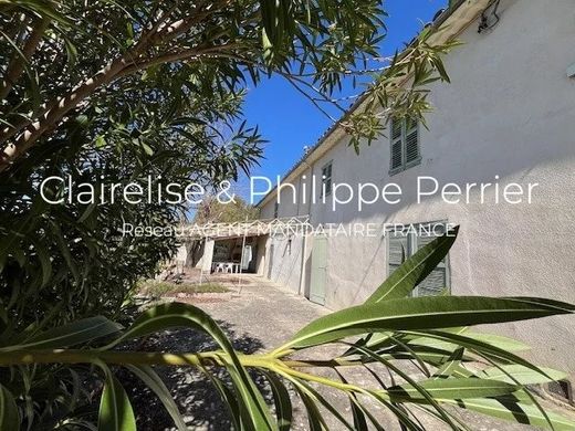 Luxury home in Saint-Antonin-du-Var, Var