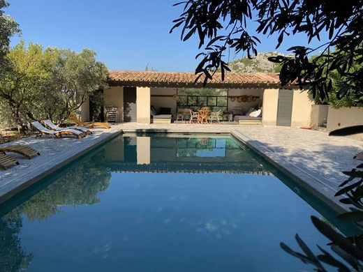 Casa de lujo en Mouriès, Bocas del Ródano