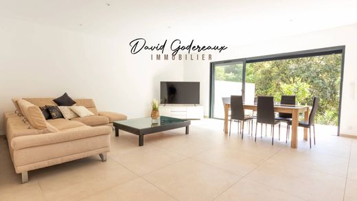 Luxury home in Saint-Raphaël, Var