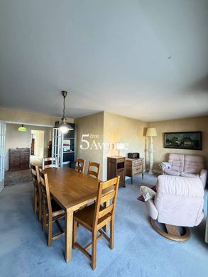 Piso / Apartamento en Saint-Maur-des-Fossés, Valle de Marne