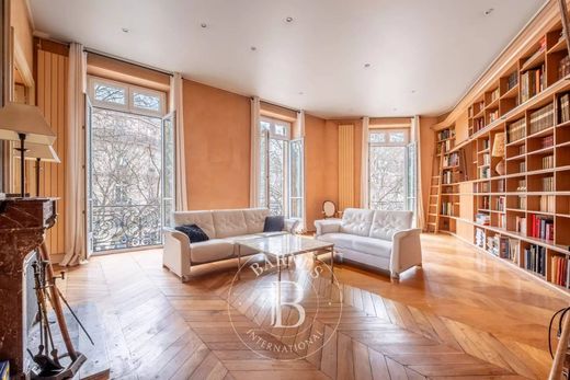 Daire Saint-Germain, Odéon, Monnaie, Paris