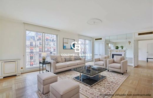 Apartment in Champs-Elysées, Madeleine, Triangle d’or, Paris