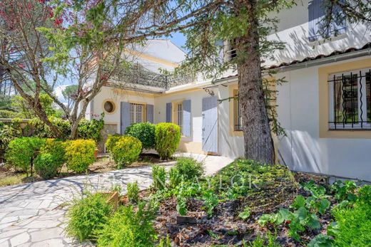 Luxe woning in Gréoux-les-Bains, Alpes-de-Haute-Provence