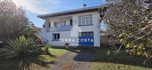 Luxury home in Labenne, Landes
