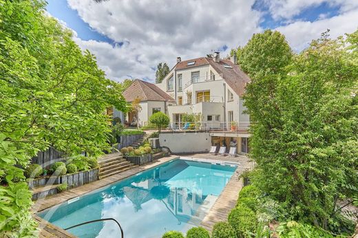 Luxury home in Garches, Hauts-de-Seine