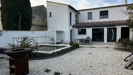 Luxe woning in Arles, Bouches-du-Rhône