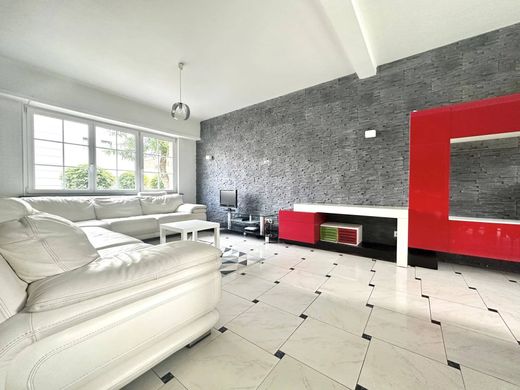 Luxe woning in Pétange, Canton d'Esch-sur-Alzette