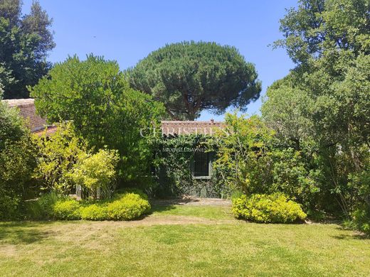 Luxury home in Les Portes-en-Ré, Charente-Maritime