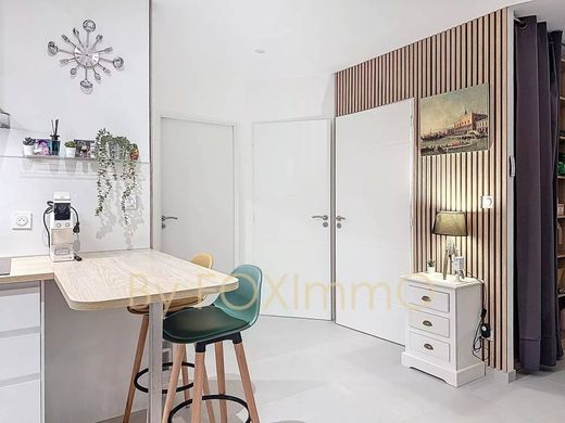 Villa in Villeurbanne, Rhône