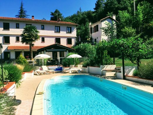 Hotel w Sahorre, Pyrénées-Orientales
