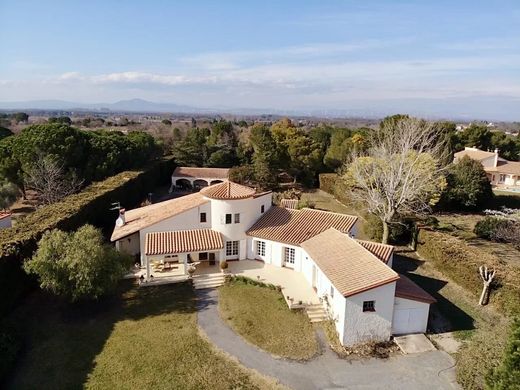 호화 저택 / Canohès, Pyrénées-Orientales