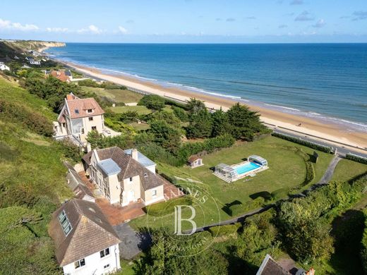 Luxury home in Saint-Laurent-sur-Mer, Calvados