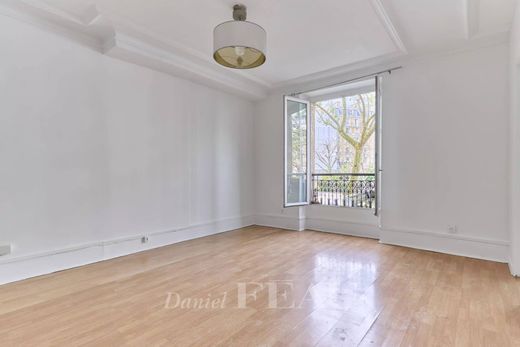 Apartment in Monceau, Courcelles, Ternes, Paris