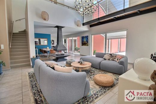 Maison de luxe à Cambounet-sur-le-Sor, Tarn