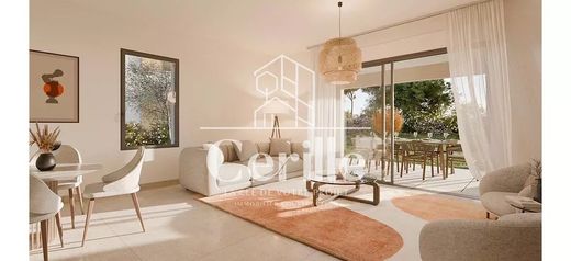 Apartment / Etagenwohnung in Aix-en-Provence, Bouches-du-Rhône