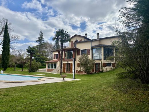 Luxury home in Auch, Gers