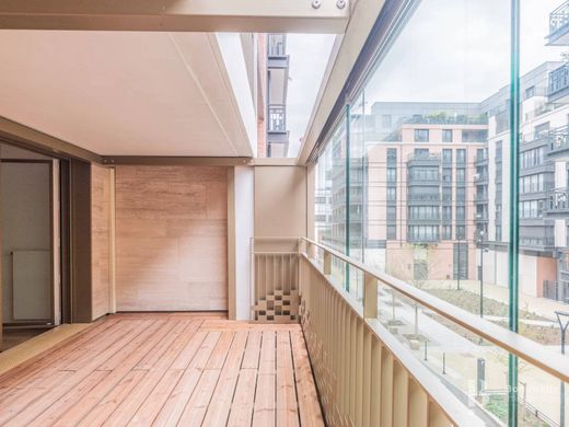 Apartament w Courbevoie, Hauts-de-Seine