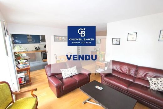 Apartment in Motte-Picquet, Commerce, Necker, Paris