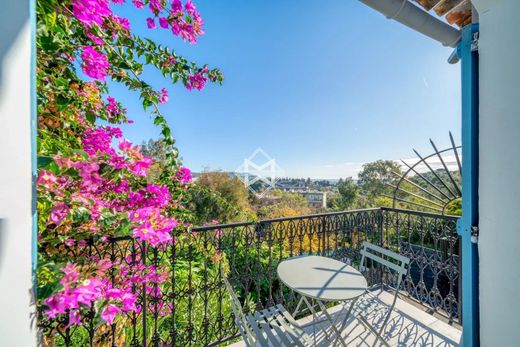 カンヌ, Alpes-Maritimesのアパートメント