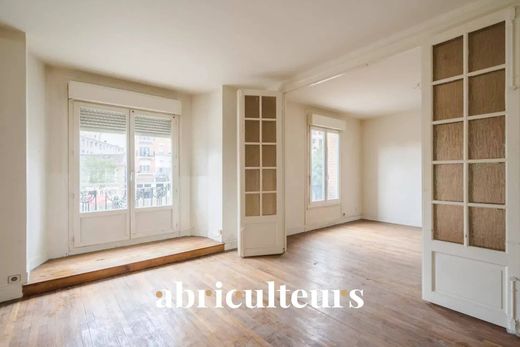 Apartment / Etagenwohnung in Romainville, Seine-Saint-Denis