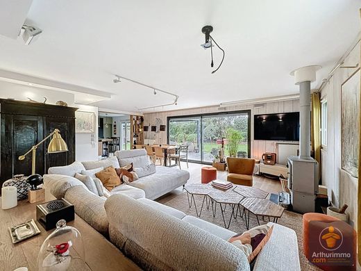 Luxury home in Lésigny, Seine-et-Marne