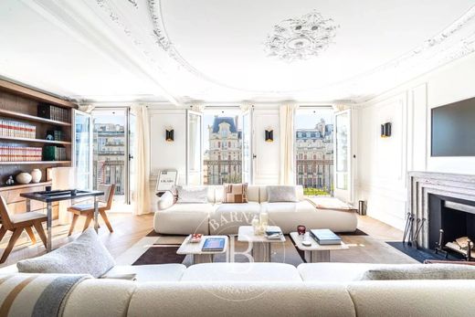 Apartment in La Muette, Auteuil, Porte Dauphine, Paris