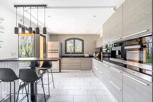 Luxe woning in Saint-Bernard, Ain