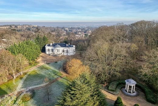 Luxury home in Louveciennes, Yvelines