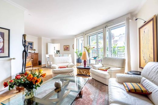 Apartment / Etagenwohnung in Monceau, Courcelles, Ternes, Paris