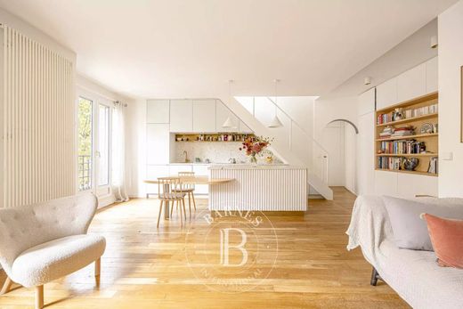Apartment / Etagenwohnung in Buttes-Chaumont, Villette, Bas Belleville, Paris